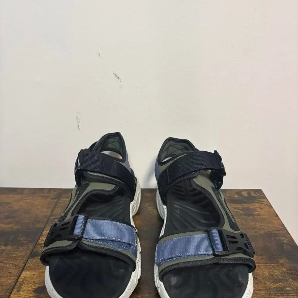 Sketchers olive and blue sandals